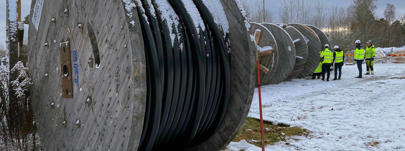 cable drums outdoor snow