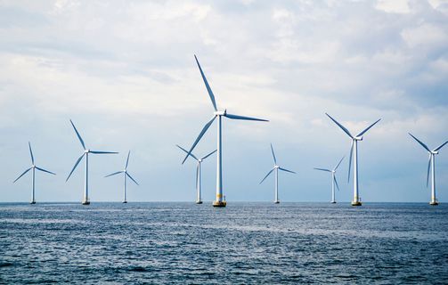 Offshore wind turbines in an off-shore wind park