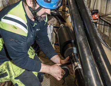 High voltage onshore cable installation in tunnel